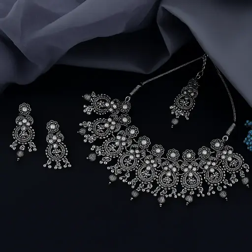 [PRD0034] Divisjewel Silver Necklace Set with Floral Motifs and Matching Earrings
